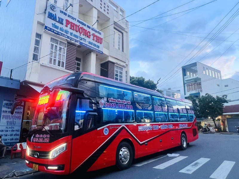 Du khách Măng Đen